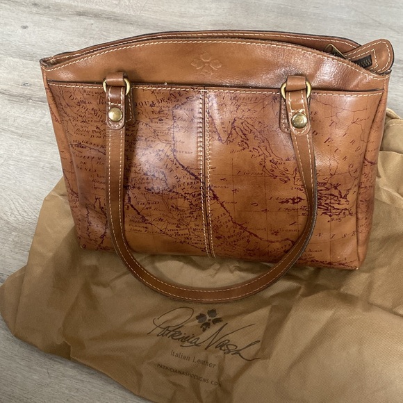 Patricia Nash Poppy Top Zip Map Tote - Picture 2 of 16